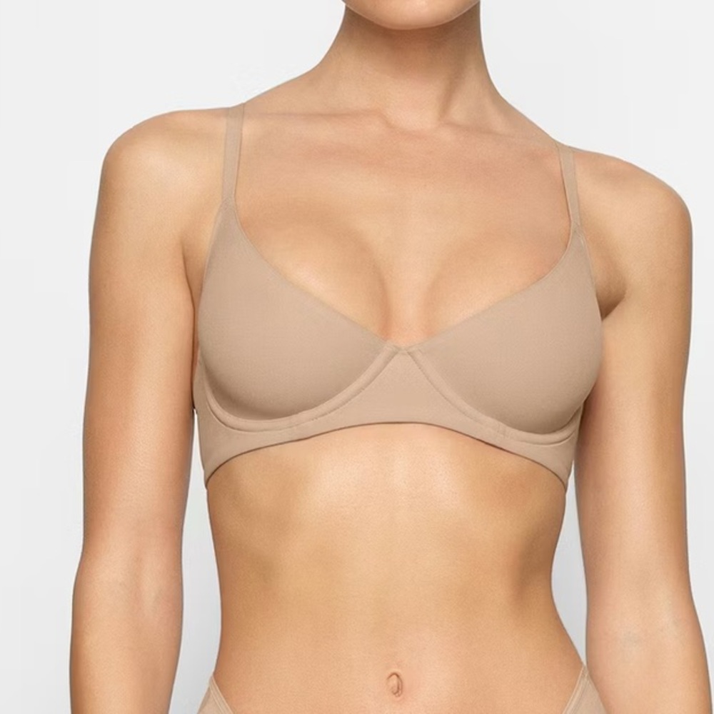 NWT Skims Fits Everybody Unlined Demi Bra